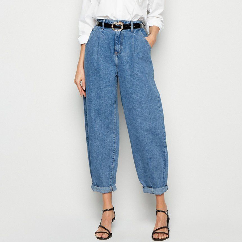 pantaloni-blugi-si-fuste